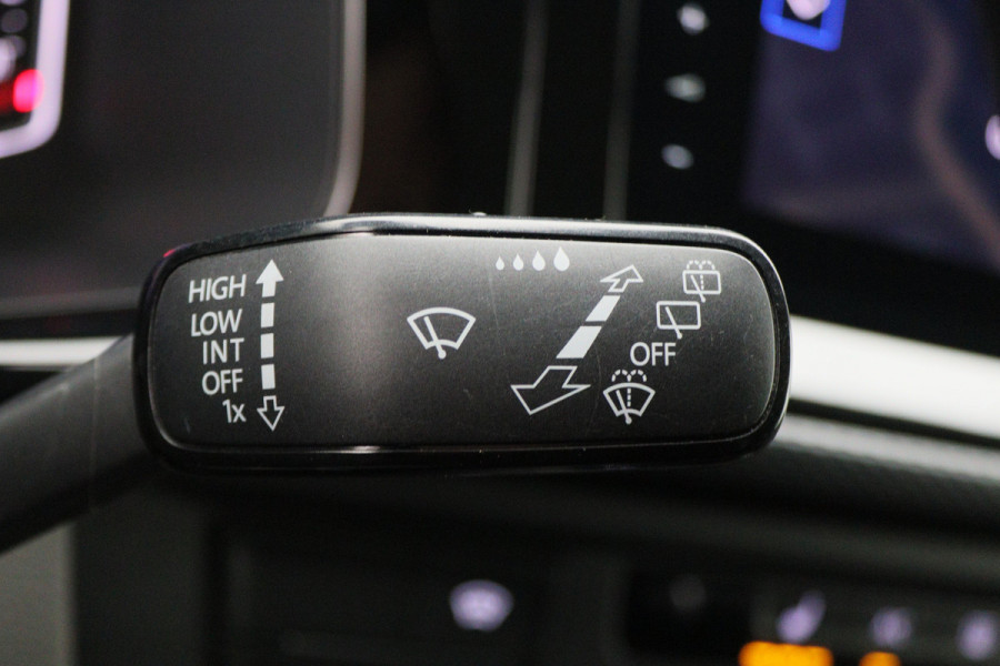 Volkswagen Transporter 2.0 TDI DSG L2H1 30 DC Bulli Leer, 2x Elektr. Schuifdeur, ACC, Camera, Apple Carplay, LED, Trekhaak, 20''