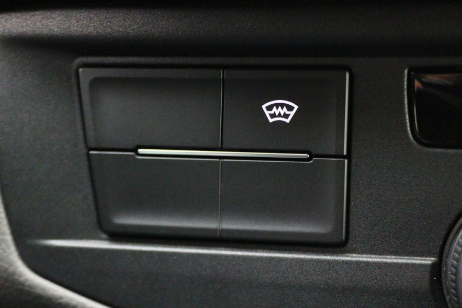 Volkswagen Transporter 2.0 TDI DSG L2H1 30 DC Bulli Leer, 2x Elektr. Schuifdeur, ACC, Camera, Apple Carplay, LED, Trekhaak, 20''