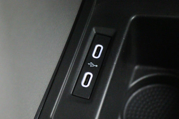 Volkswagen Transporter 2.0 TDI DSG L2H1 30 DC Bulli Leer, 2x Elektr. Schuifdeur, ACC, Camera, Apple Carplay, LED, Trekhaak, 20''