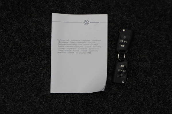 Volkswagen Transporter 2.0 TDI DSG L2H1 30 DC Bulli Leer, 2x Elektr. Schuifdeur, ACC, Camera, Apple Carplay, LED, Trekhaak, 20''