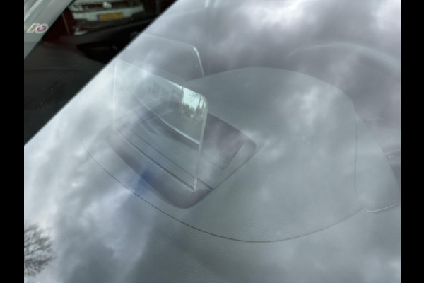 Hyundai Kona EV Fashion 64 kWh | SOH: 96,8% | Sky PANO Dak | HUD | Dodehoek Detectie | ACC |