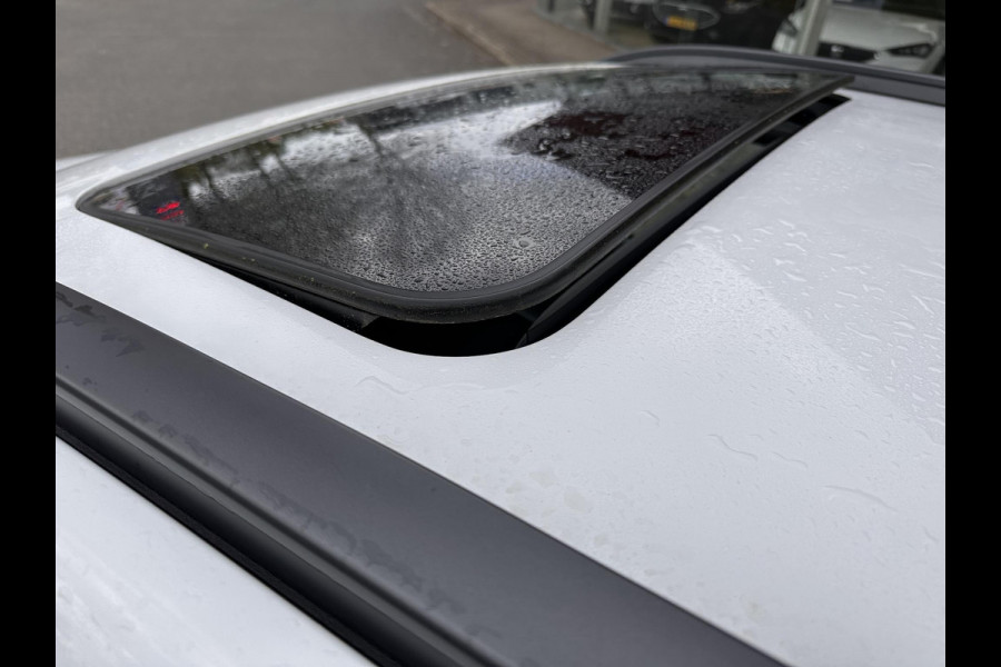 Hyundai Kona EV Fashion 64 kWh | SOH: 96,8% | Sky PANO Dak | HUD | Dodehoek Detectie | ACC |