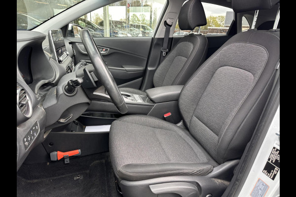Hyundai Kona EV Fashion 64 kWh | SOH: 96,8% | Sky PANO Dak | HUD | Dodehoek Detectie | ACC |