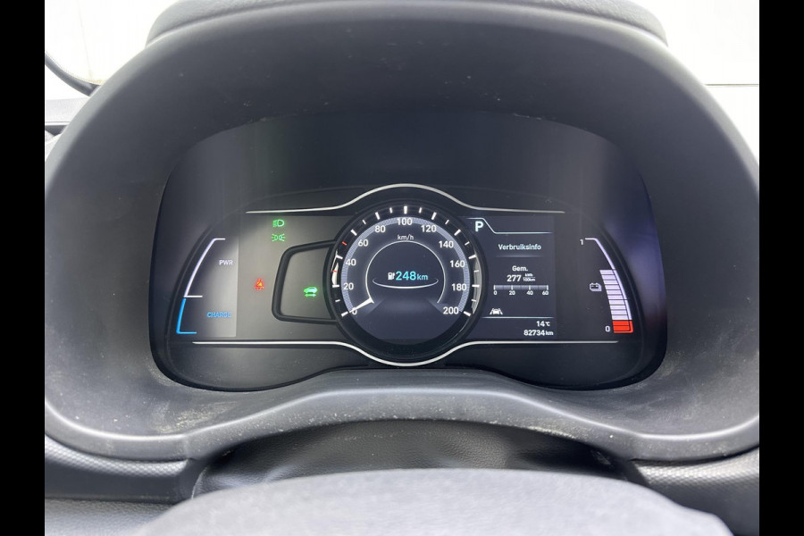 Hyundai Kona EV Fashion 64 kWh | SOH: 96,8% | Sky PANO Dak | HUD | Dodehoek Detectie | ACC |