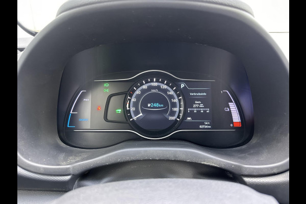 Hyundai Kona EV Fashion 64 kWh | SOH: 96,8% | Sky PANO Dak | HUD | Dodehoek Detectie | ACC |