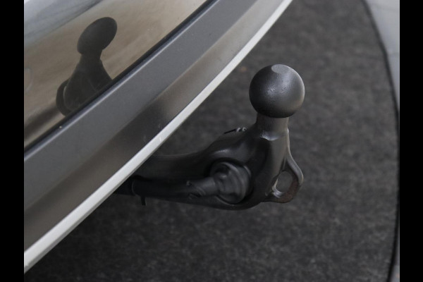 Ford Focus 1.5 EcoBoost Active X Business | Adaptive cruise | Trekhaak | Camera | Carplay | Navigatie | Keyless | Full LED | Parkeerhulp | Climate control | Digital Cockpit | Bluetooth