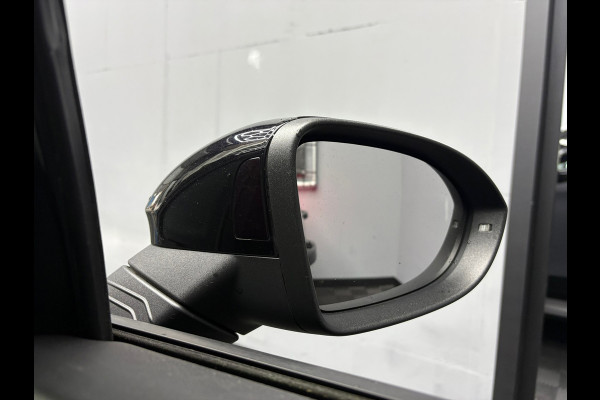 Volkswagen Golf 8 2.0 TSI R 4Motion Akra Pano Leer