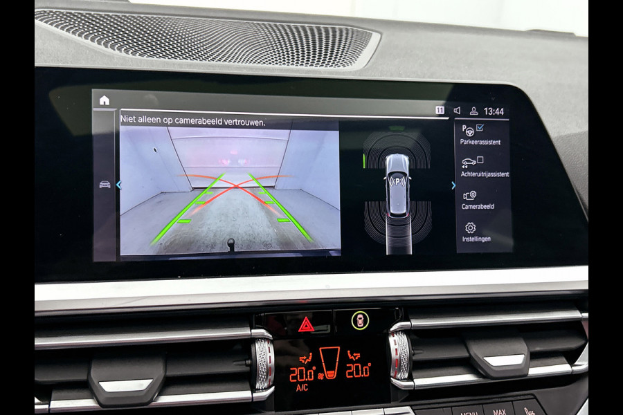 BMW 3 Serie Touring 330e xDrive High Executive M-sport (Panorama, Trekhaak, Camera, Co-Pilot, Stoel+StuurV, Carplay, Etc)