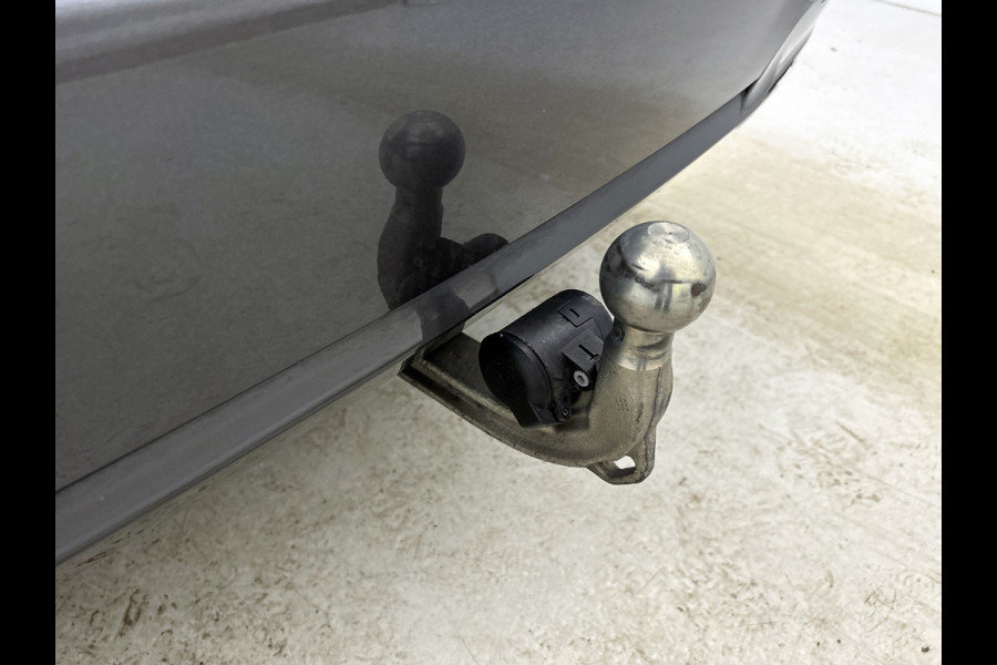 BMW 3 Serie Touring 330e xDrive High Executive M-sport (Panorama, Trekhaak, Camera, Co-Pilot, Stoel+StuurV, Carplay, Etc)