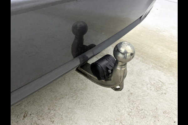 BMW 3 Serie Touring 330e xDrive High Executive M-sport (Panorama, Trekhaak, Camera, Co-Pilot, Stoel+StuurV, Carplay, Etc)