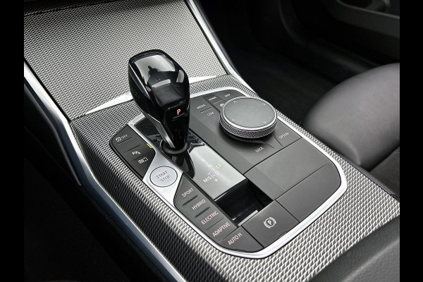 BMW 3 Serie Touring 330e xDrive High Executive M-sport (Panorama, Trekhaak, Camera, Co-Pilot, Stoel+StuurV, Carplay, Etc)