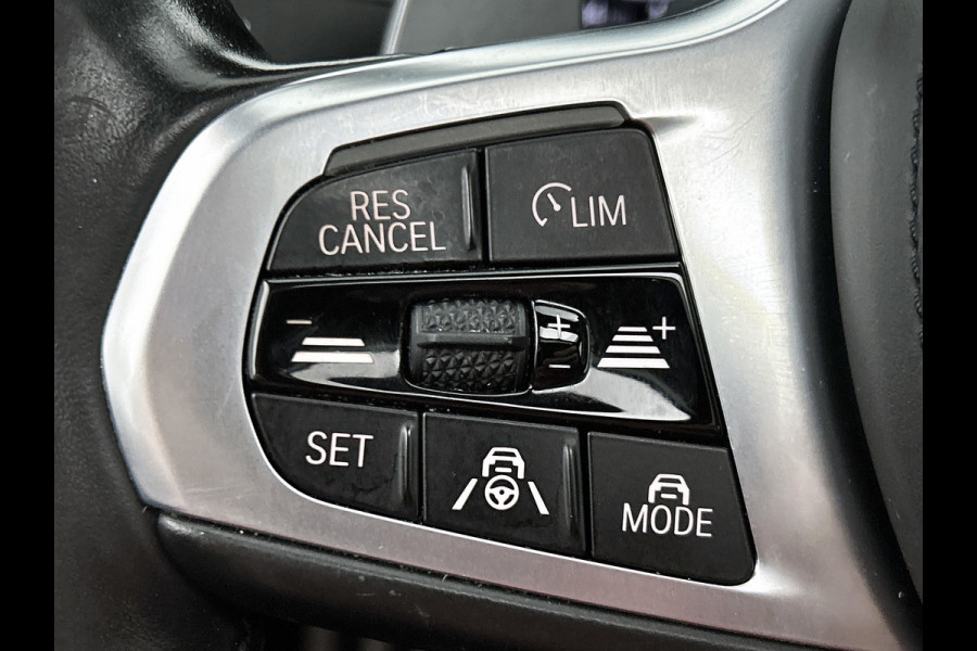 BMW 3 Serie Touring 330e xDrive High Executive M-sport (Panorama, Trekhaak, Camera, Co-Pilot, Stoel+StuurV, Carplay, Etc)