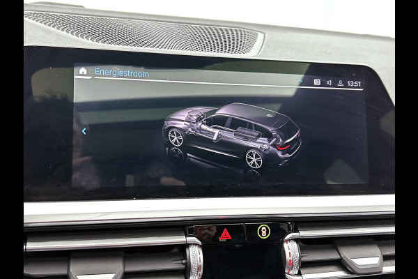 BMW 3 Serie Touring 330e xDrive High Executive M-sport (Panorama, Trekhaak, Camera, Co-Pilot, Stoel+StuurV, Carplay, Etc)