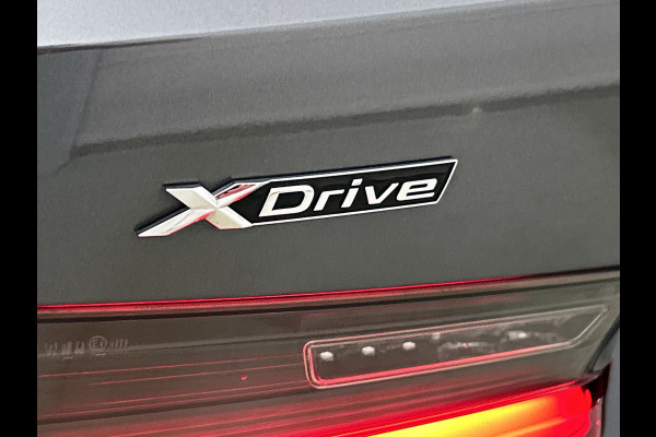 BMW 3 Serie Touring 330e xDrive High Executive M-sport (Panorama, Trekhaak, Camera, Co-Pilot, Stoel+StuurV, Carplay, Etc)