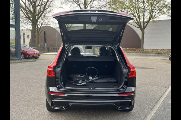 Volvo XC60 2.0 T6 Plug-in hybrid AWD Plus Dark 360 CAMERA| HARMAN KARDON| ACHTERBANK VERWARMD| PANO| VOORSTOELEN + STUUR VERWARMD| ELEKTRISCHE STOELEN MET MEMORY| ELEKTRISCHE ACHTERKLEP| DEALER OH. NET ONDERHOUD GEHAD|