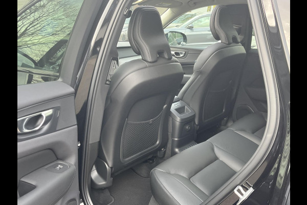 Volvo XC60 2.0 T6 Plug-in hybrid AWD Plus Dark 360 CAMERA| HARMAN KARDON| ACHTERBANK VERWARMD| PANO| VOORSTOELEN + STUUR VERWARMD| ELEKTRISCHE STOELEN MET MEMORY| ELEKTRISCHE ACHTERKLEP| DEALER OH. NET ONDERHOUD GEHAD|