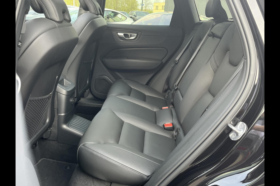 Volvo XC60 2.0 T6 Plug-in hybrid AWD Plus Dark 360 CAMERA| HARMAN KARDON| ACHTERBANK VERWARMD| PANO| VOORSTOELEN + STUUR VERWARMD| ELEKTRISCHE STOELEN MET MEMORY| ELEKTRISCHE ACHTERKLEP| DEALER OH. NET ONDERHOUD GEHAD|