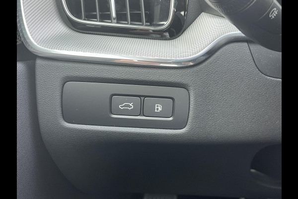 Volvo XC60 2.0 T6 Plug-in hybrid AWD Plus Dark 360 CAMERA| HARMAN KARDON| ACHTERBANK VERWARMD| PANO| VOORSTOELEN + STUUR VERWARMD| ELEKTRISCHE STOELEN MET MEMORY| ELEKTRISCHE ACHTERKLEP| DEALER OH. NET ONDERHOUD GEHAD|