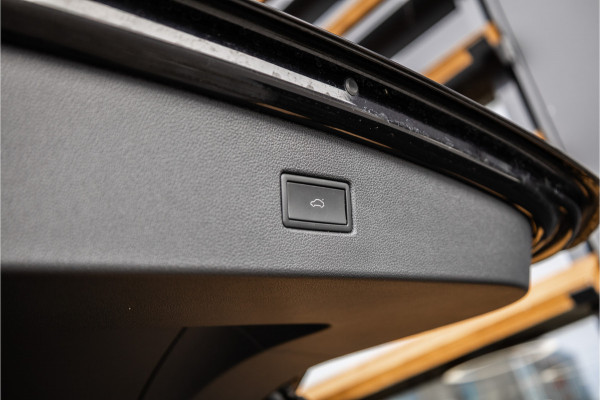 Volkswagen Tiguan 2.0 TSI R 4Motion - Panorama | Akrapovic | Memory | ACC | Keyless