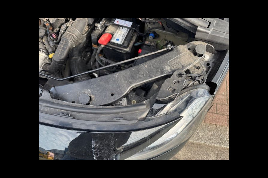 Peugeot Partner 1.5 BlueHDi 100 L2 3zits Airco,Cruisecontrol VOORSCHADE