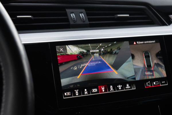 Audi e-tron Sportback 55 Quattro / 2x S-line/ S zetels/ Head-up/ B&O/ 360 camera/ Pano/ Trekhaak/ 300kW (408PK)