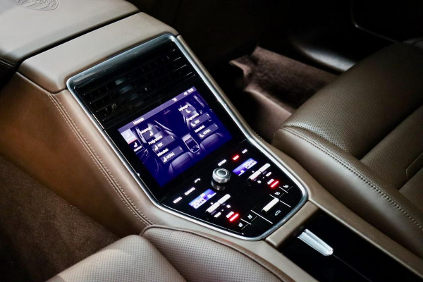 Porsche Panamera Sport Turismo 4.0 Turbo AKRA|PANO|MASSAGE|MATRIX|VOL