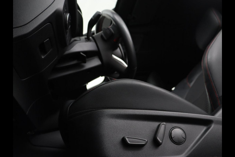 Ford Focus 2.0 EcoBlue ST Line X | Stoelverwarming | Adaptive cruise | Half leder | Elektrische stoel | Camera | Carplay | Navigatie | Stuurverwarming | Full LED | Parkeerhulp | Climate control | B&O Sound