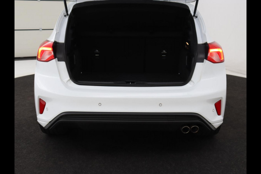 Ford Focus 2.0 EcoBlue ST Line X | Stoelverwarming | Adaptive cruise | Half leder | Elektrische stoel | Camera | Carplay | Navigatie | Stuurverwarming | Full LED | Parkeerhulp | Climate control | B&O Sound