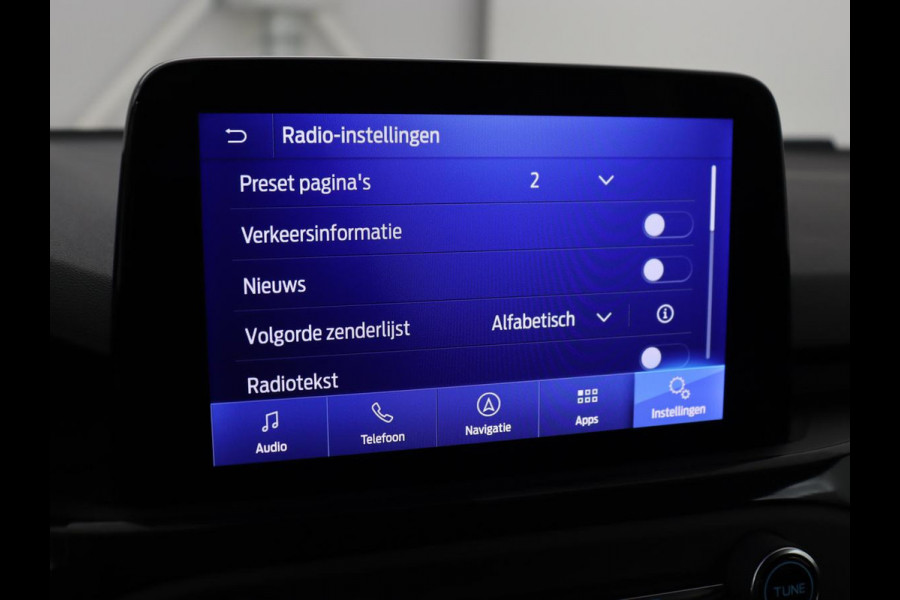 Ford Focus 2.0 EcoBlue ST Line X | Stoelverwarming | Adaptive cruise | Half leder | Elektrische stoel | Camera | Carplay | Navigatie | Stuurverwarming | Full LED | Parkeerhulp | Climate control | B&O Sound