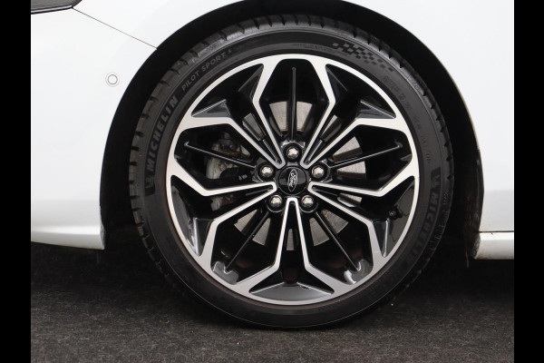 Ford Focus 2.0 EcoBlue ST Line X | Stoelverwarming | Adaptive cruise | Half leder | Elektrische stoel | Camera | Carplay | Navigatie | Stuurverwarming | Full LED | Parkeerhulp | Climate control | B&O Sound