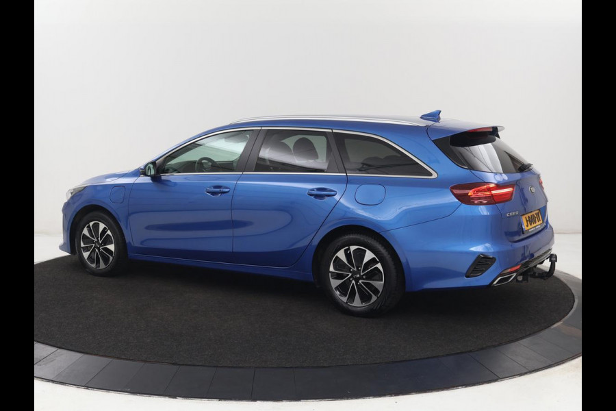 Kia Ceed 1.6 GDI PHEV DynamicPlusLine | SOH 100% | Stoel & stuurverwarming | Trekhaak | Half leder | Carplay | Camera | Keyless | Full LED | Navigatie | Adaptive cruise | Climate control | Bluetooth | Plug In