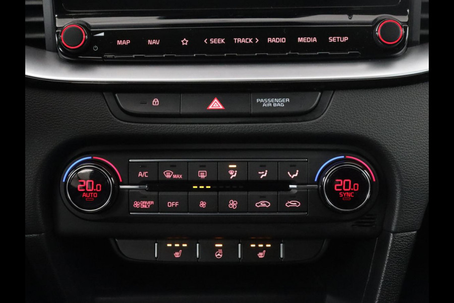 Kia Ceed 1.6 GDI PHEV DynamicPlusLine | SOH 100% | Stoel & stuurverwarming | Trekhaak | Half leder | Carplay | Camera | Keyless | Full LED | Navigatie | Adaptive cruise | Climate control | Bluetooth | Plug In