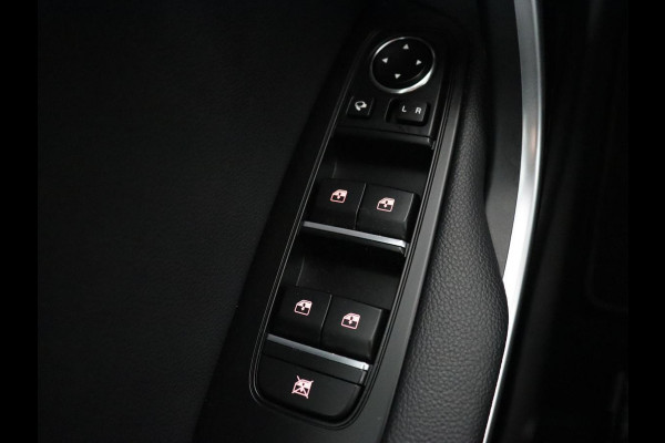 Kia Ceed 1.6 GDI PHEV DynamicPlusLine | SOH 100% | Stoel & stuurverwarming | Trekhaak | Half leder | Carplay | Camera | Keyless | Full LED | Navigatie | Adaptive cruise | Climate control | Bluetooth | Plug In