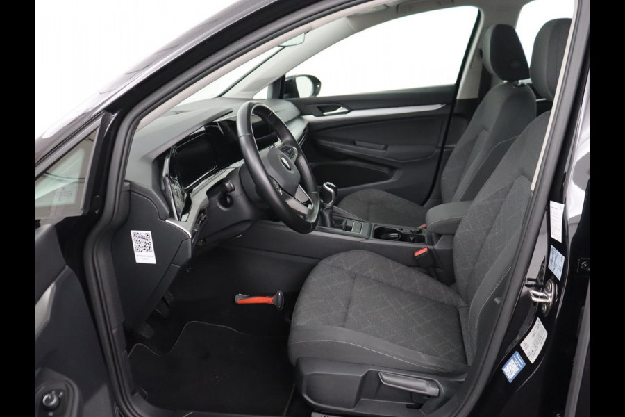 Volkswagen Golf 1.0 TSI Life | Adaptive cruise | Carplay | Navigatie | Parkeerhulp | Sfeerverlichting | Climate control | Digital Cockpit | Bluetooth