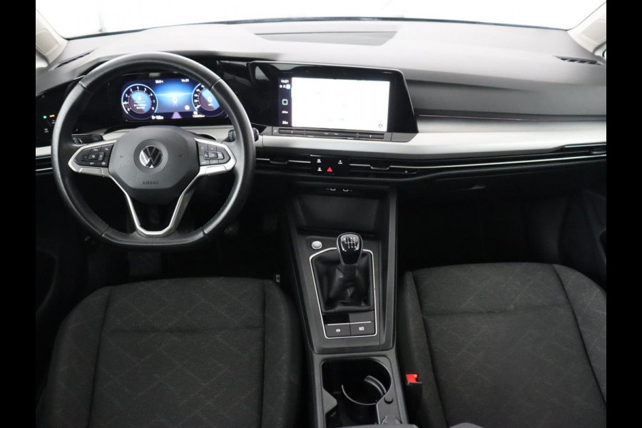 Volkswagen Golf 1.0 TSI Life | Adaptive cruise | Carplay | Navigatie | Parkeerhulp | Sfeerverlichting | Climate control | Digital Cockpit | Bluetooth