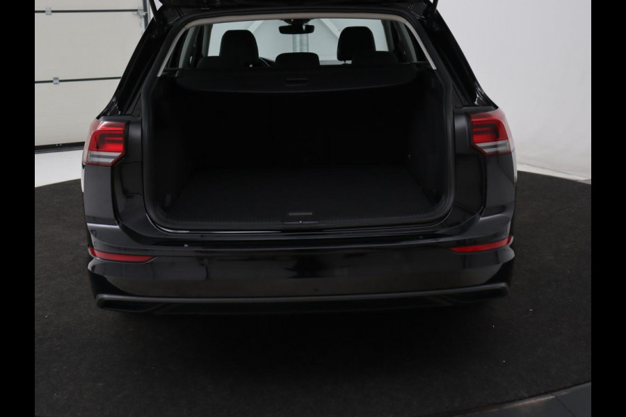 Volkswagen Golf 1.0 TSI Life | Adaptive cruise | Carplay | Navigatie | Parkeerhulp | Sfeerverlichting | Climate control | Digital Cockpit | Bluetooth