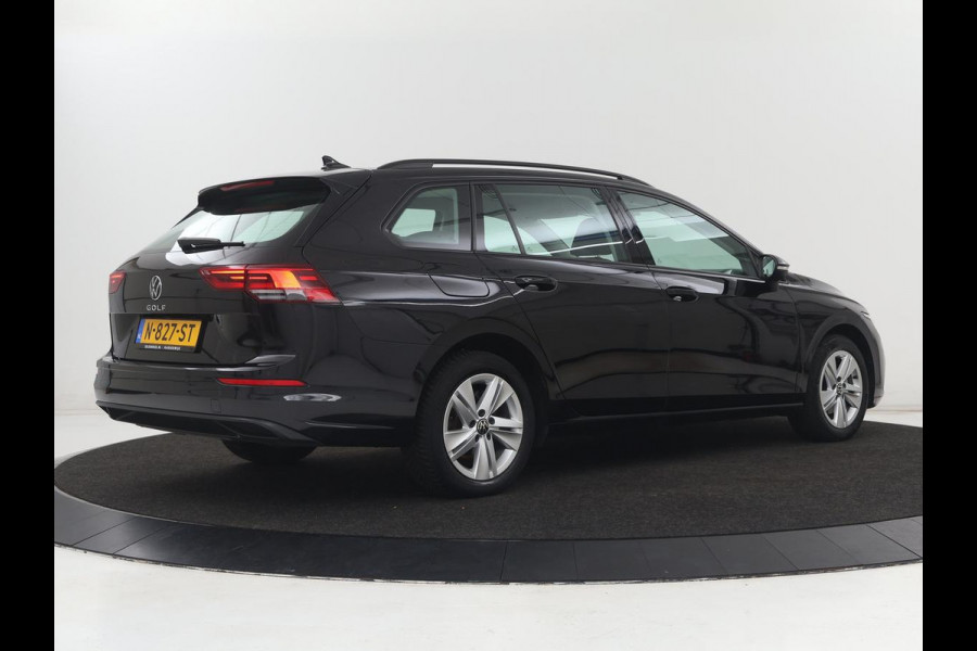 Volkswagen Golf 1.0 TSI Life | Adaptive cruise | Carplay | Navigatie | Parkeerhulp | Sfeerverlichting | Climate control | Digital Cockpit | Bluetooth