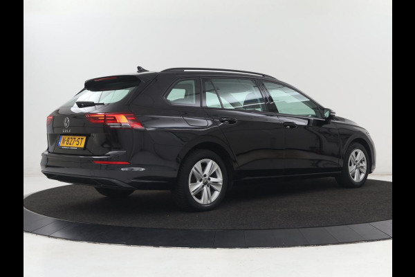 Volkswagen Golf 1.0 TSI Life | Adaptive cruise | Carplay | Navigatie | Parkeerhulp | Sfeerverlichting | Climate control | Digital Cockpit | Bluetooth