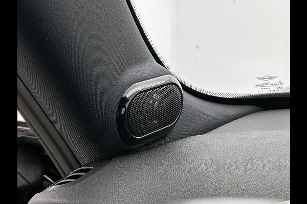 MINI Cooper Electric S MINI Yours 135KW / 33 kWh SOH 100% Comfort plus / Leder / Navigatie / Pdc+Camera / Harman Kardon / Apk 05-2027