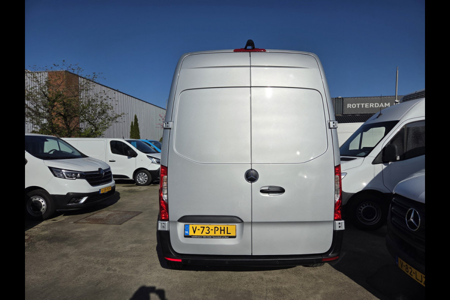 Mercedes-Benz Sprinter 215 CDI L2/H2 Automaat MBux systeem Airco Achteruitrijcamera