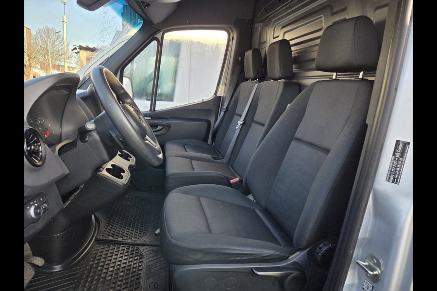 Mercedes-Benz Sprinter 215 CDI L2/H2 Automaat MBux systeem Airco Achteruitrijcamera