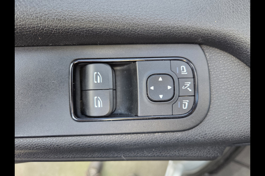 Mercedes-Benz Sprinter 215 CDI L2/H2 Automaat MBux systeem Airco Achteruitrijcamera
