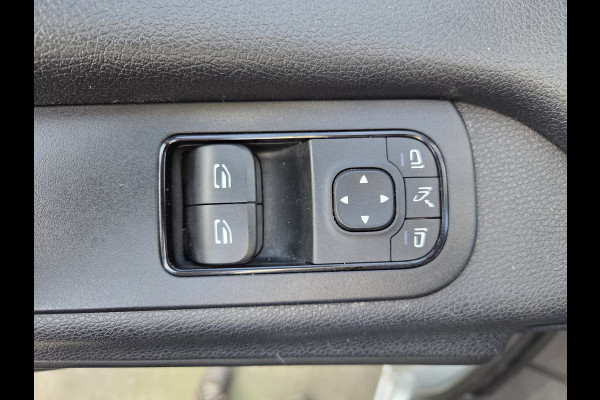 Mercedes-Benz Sprinter 215 CDI L2/H2 Automaat MBux systeem Airco Achteruitrijcamera