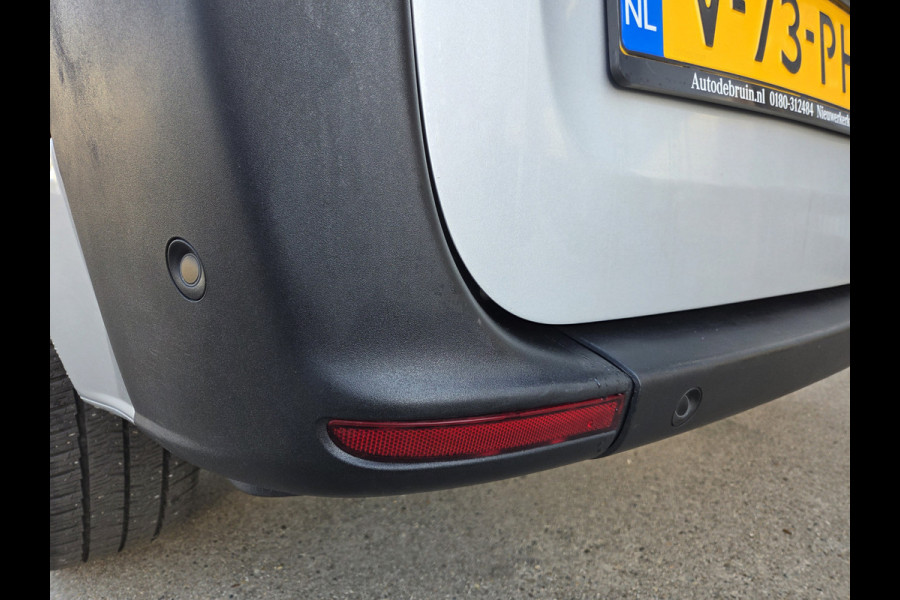 Mercedes-Benz Sprinter 215 CDI L2/H2 Automaat MBux systeem Airco Achteruitrijcamera