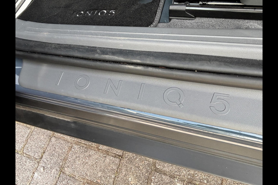 Hyundai IONIQ 5 Connect+ AWD 73kWh 292 PK | Elektrische Klep | 460 km Actieradius | 360 Camera | Full Option | SOH 100% | Memory seats