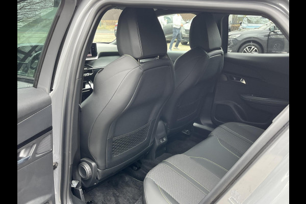 Peugeot e-2008 EV GT 54 kWh WARMTEPOMP| ACHTERUITRIJCAMERA| RIJSTROOK-ASSISTENT| APPLE CARPLAY/ ANDROID AUTO| FABRIEKSGARANTIE PEUGEOT TOT 02-2027| 17.000KM!|