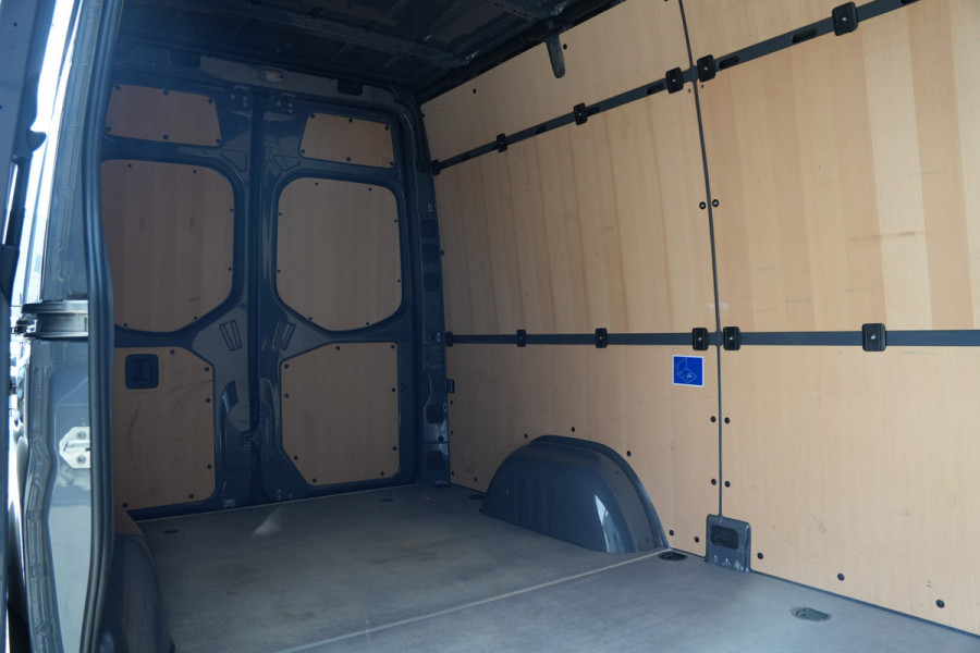 Mercedes-Benz Sprinter 315 1.9 CDI L2H2 RWD Pro 150pk - Trekhaak - Blindspot - LED - Stoelverwarming - Navi - Rijklaar