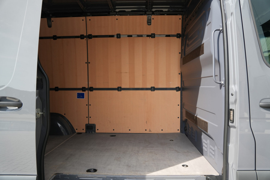 Mercedes-Benz Sprinter 315 1.9 CDI L2H2 RWD Pro 150pk - Trekhaak - Blindspot - LED - Stoelverwarming - Navi - Rijklaar