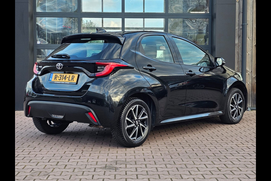 Toyota Yaris 1.5 VVT-i Dynamic | Airco | Navi | Keyless | Lane Assist | Adaptive Cruise | All-seasons | Camera |