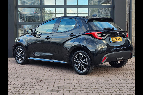 Toyota Yaris 1.5 VVT-i Dynamic | Airco | Navi | Keyless | Lane Assist | Adaptive Cruise | All-seasons | Camera |